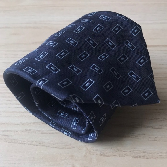 Tom James “Ventura” Hand Tailored Silk Tie - Picture 3 of 7